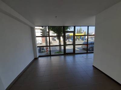 De inchiriat spatiu comercial , str. Republicii-1-IMG-nav