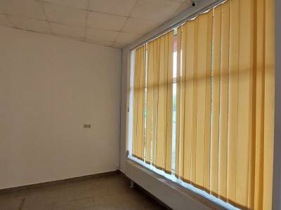 De inchiriat spatiu comercial/ servicii- zona 7 Noiembrie-1-IMG-nav