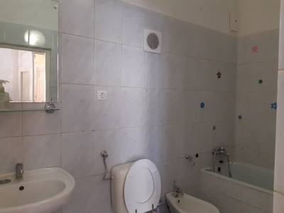 De vanzare ap 3 camere , str. Calarasilor-7-IMG-nav