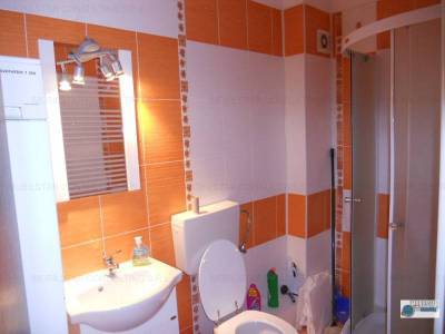 Vanzare apartament 3 camere - str. Salciilor-5-IMG-nav